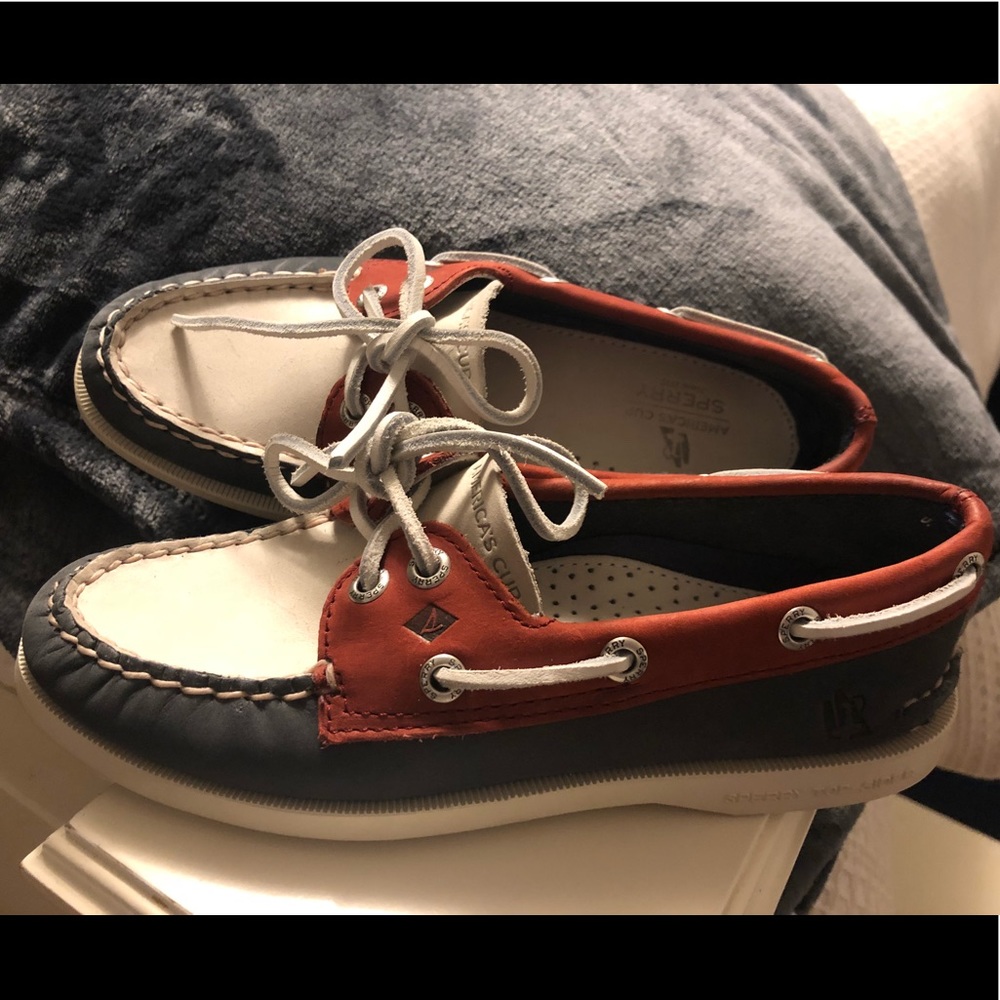 Speedy shoes Size 5 woman!